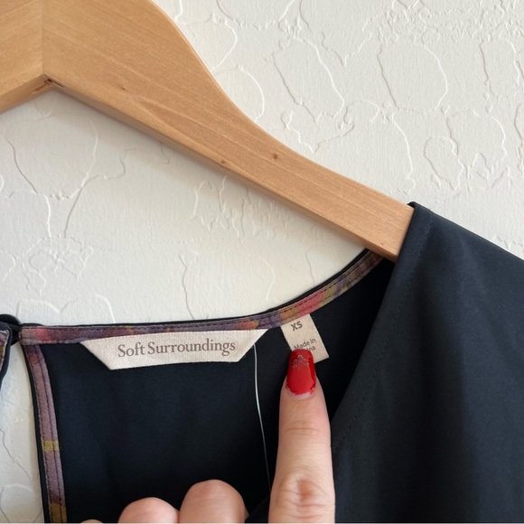 NWT Soft Surroundings Go Lively Travel Tee Top Black Womens XS - Picture 3 of 7